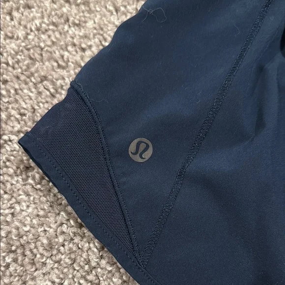 Lululemon Hotty Hot Low Rise Shorts - Picture 2 of 3